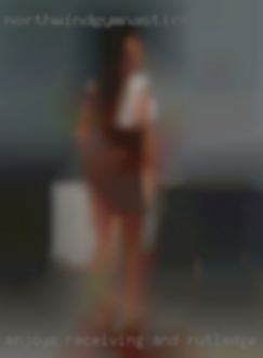 Enjoys receiving in Rutledge, TN and giving oral.