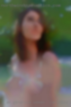 I am generous with women in Carlsbad, NM affection and money.